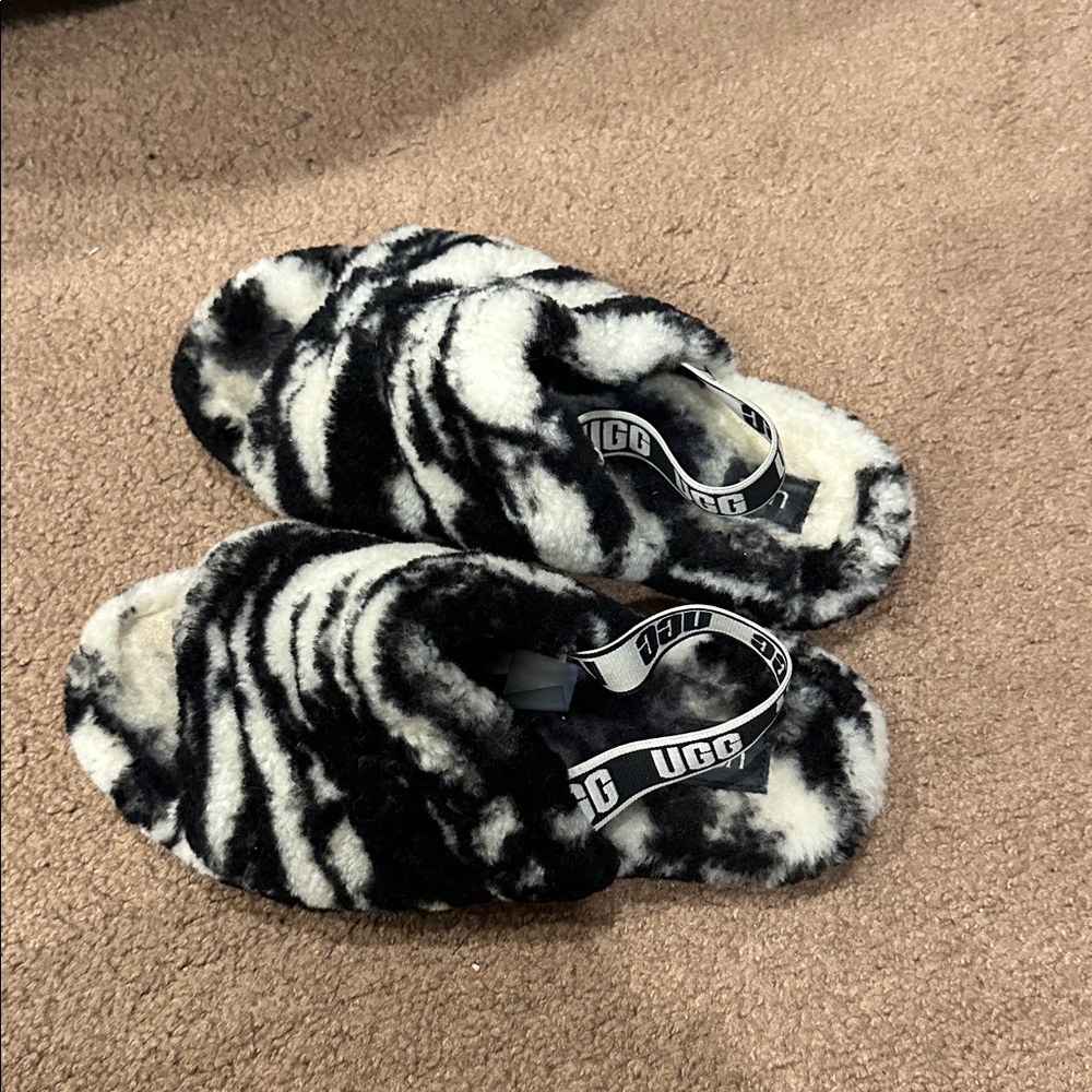 Ugg slippers - image 2